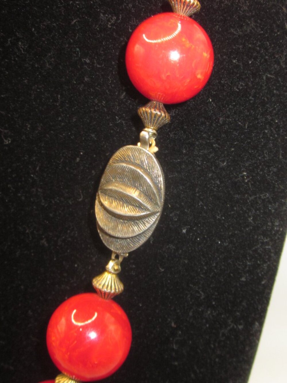 Red Glass Chunky Bead Necklace - Picture 3 of 5